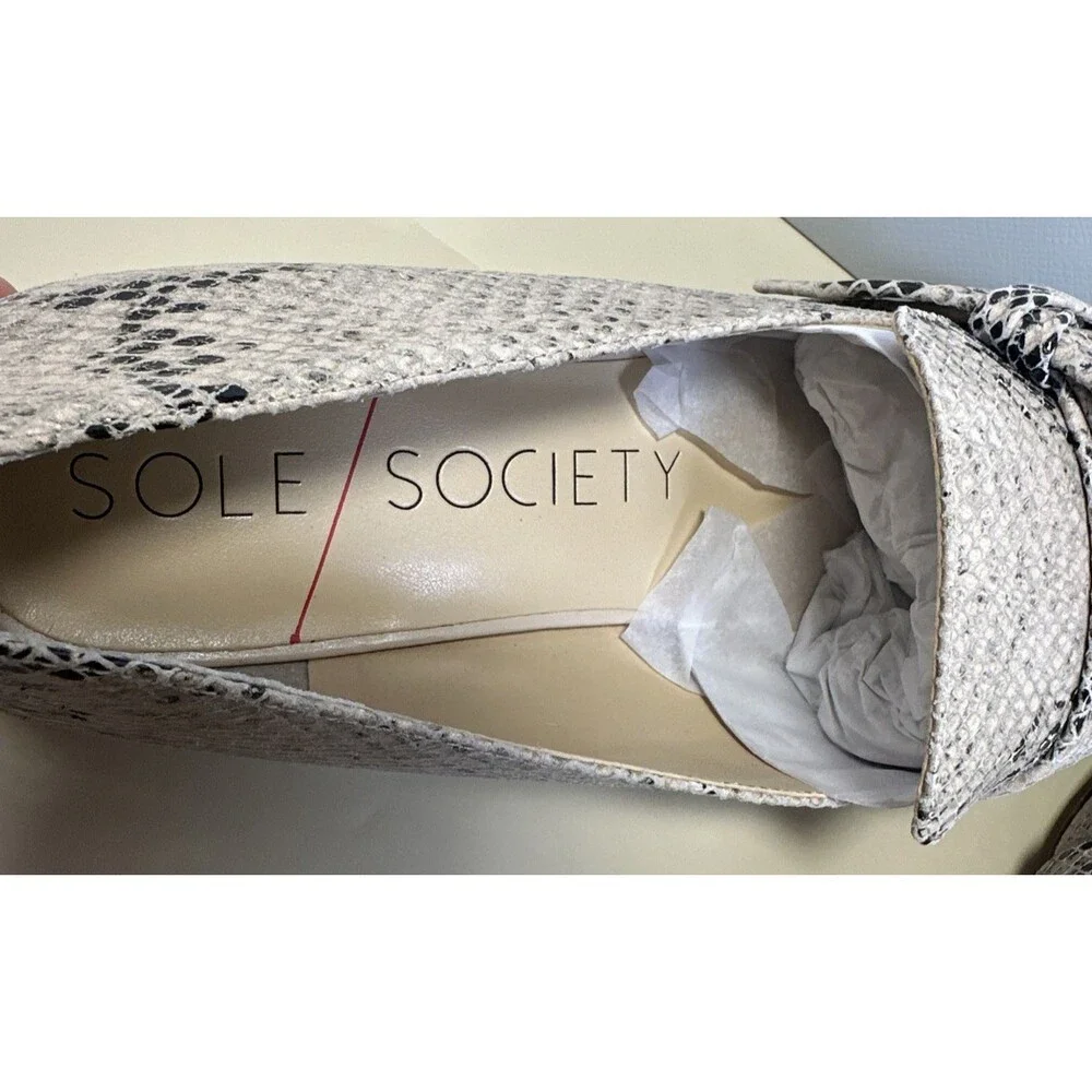 Sole Society Edgy Bold Flat Loafers Tan Snakeskin Size 10 42